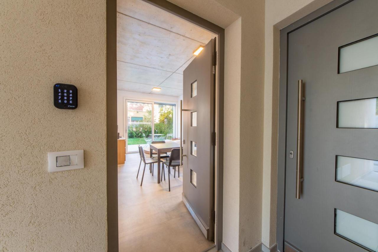 Housmart Toscana 53 Black Bologna Buitenkant foto