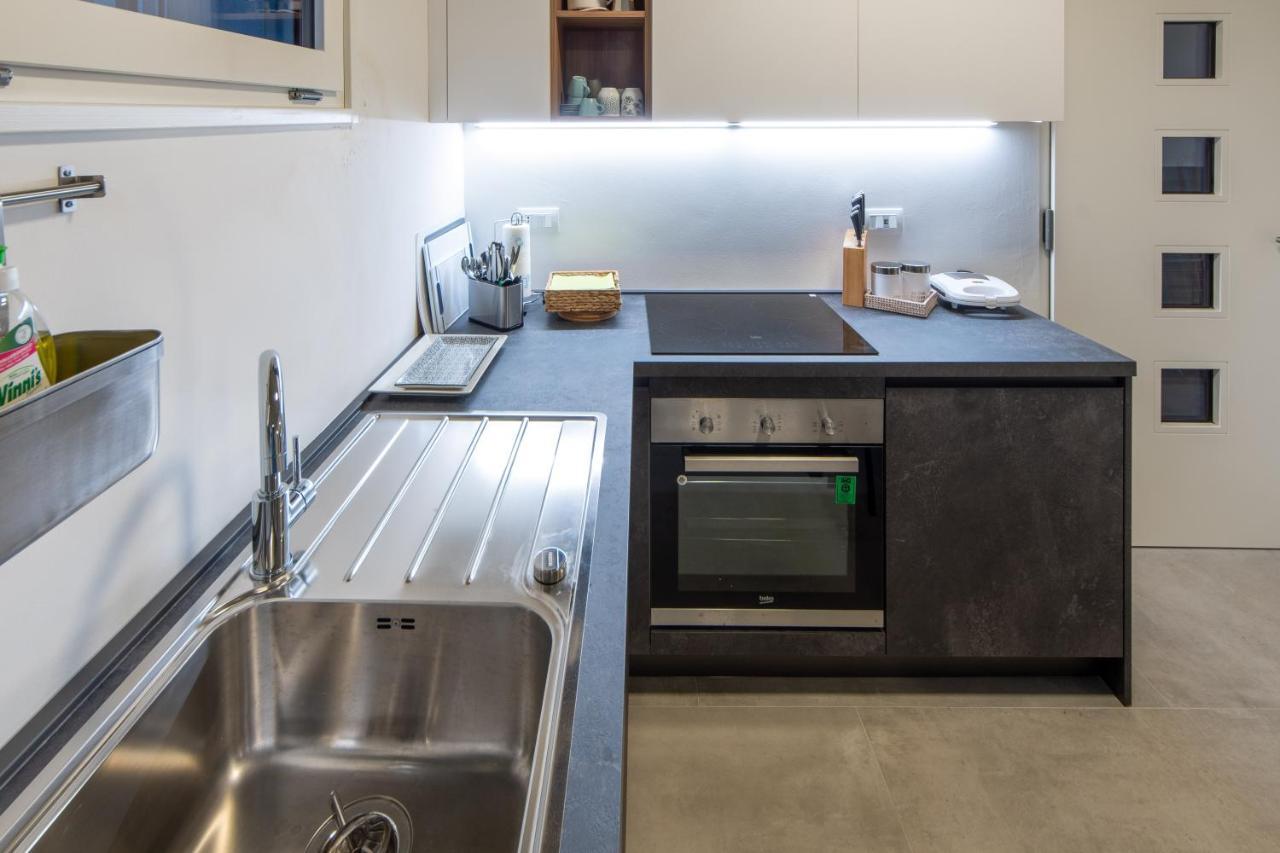 Housmart Toscana 53 Black Bologna Buitenkant foto
