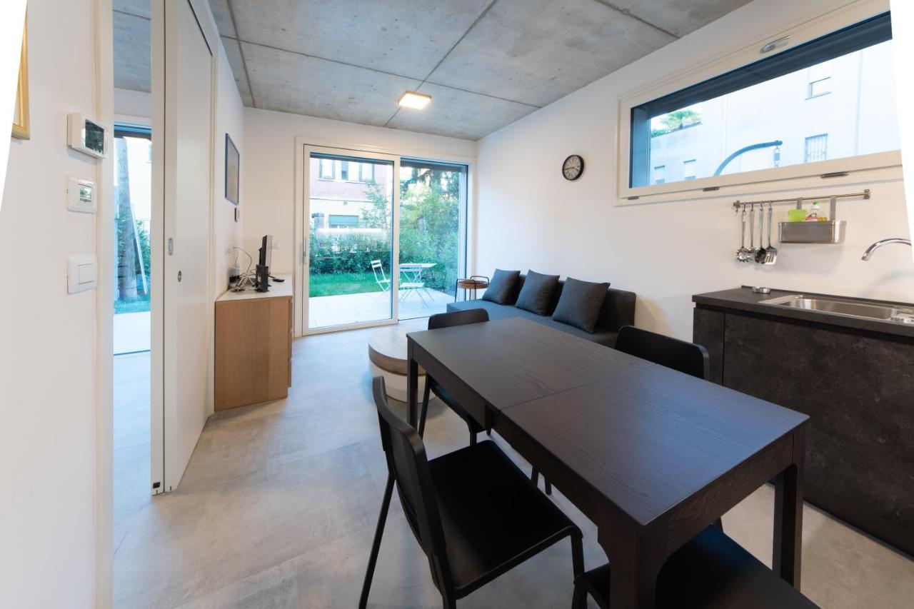Housmart Toscana 53 Black Bologna Buitenkant foto