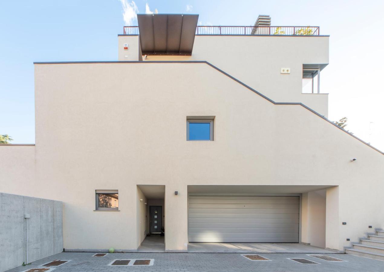 Housmart Toscana 53 Black Bologna Buitenkant foto